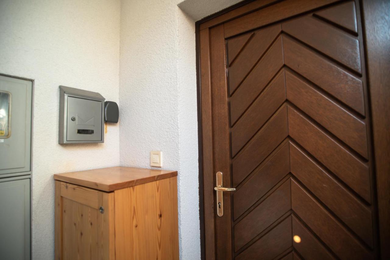 Pritlicni Apartma Hribovc Z Atrijem Kranjska Gora Exteriör bild