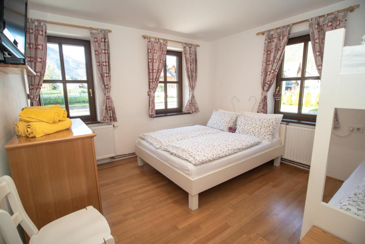 Pritlicni Apartma Hribovc Z Atrijem Kranjska Gora Exteriör bild